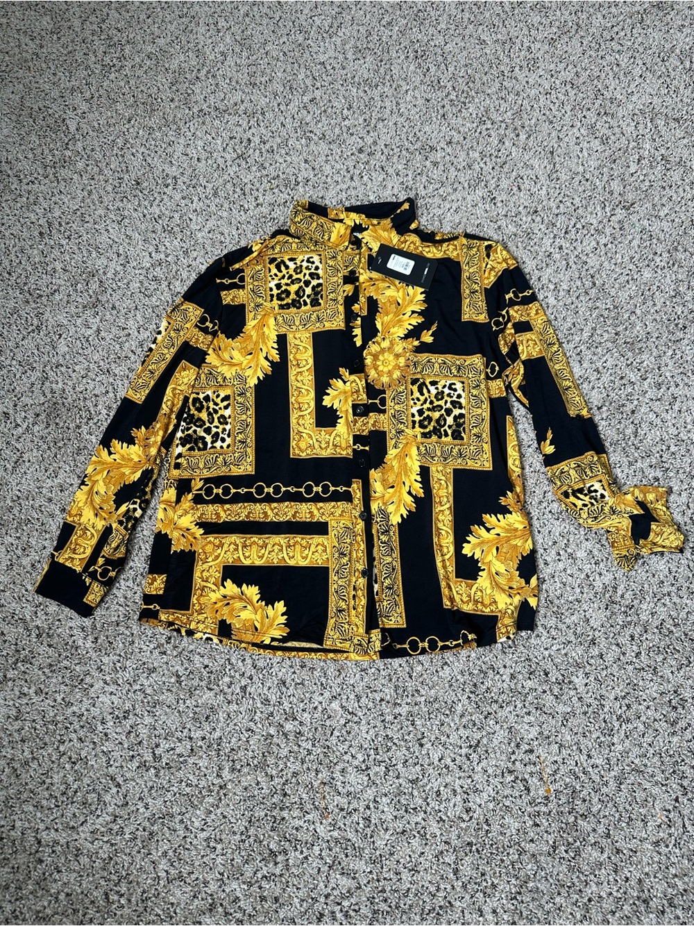 Fashion Nova Men's Black and Gold Baroque Button-Down Shirt